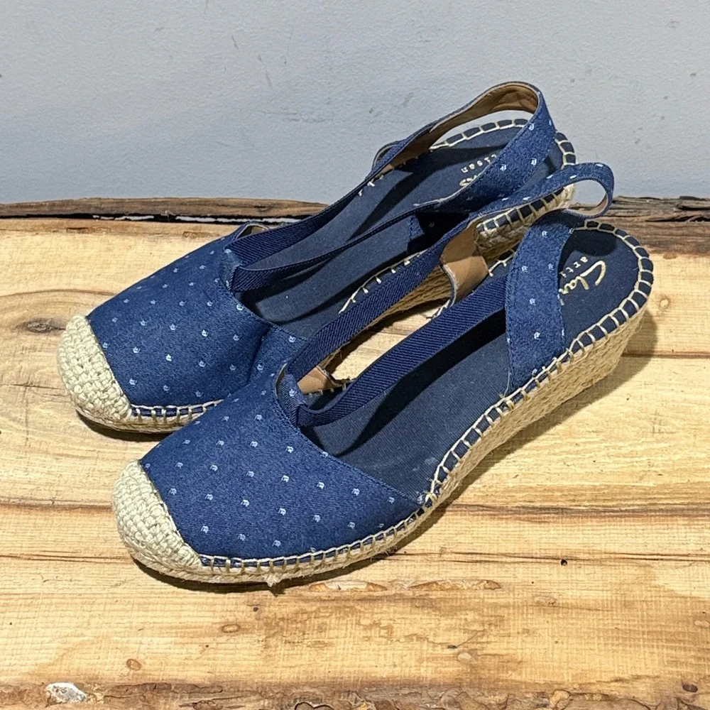 Clarks these shoes