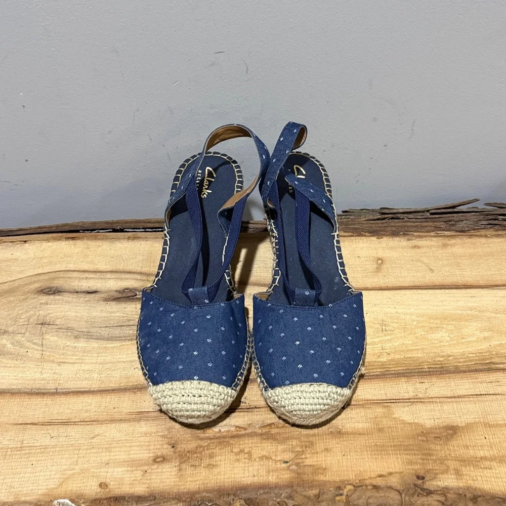 Clarks these shoes