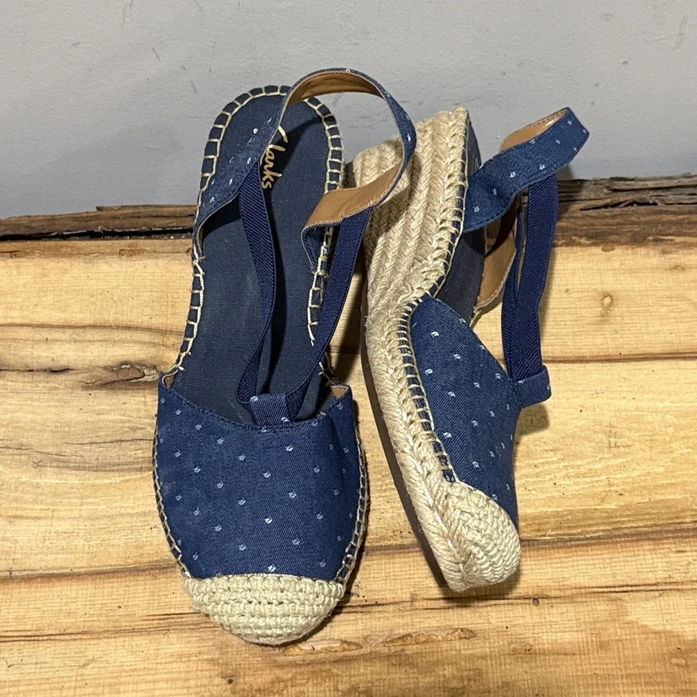 Clarks these shoes