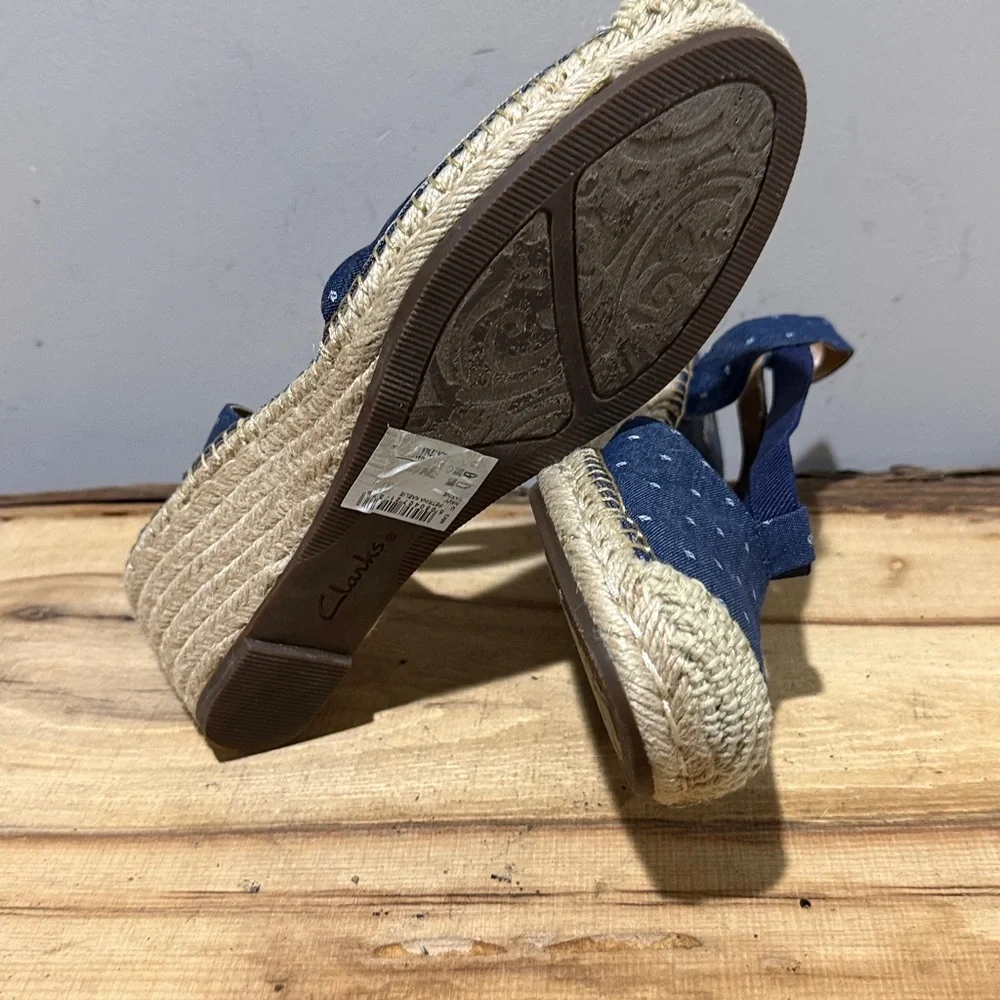 Clarks these shoes