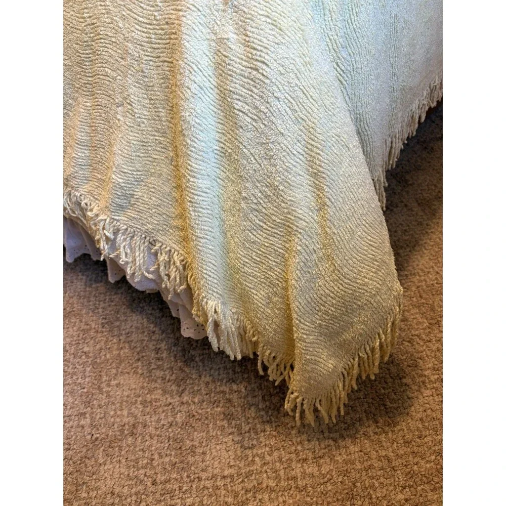 Unbranded vintage chenille