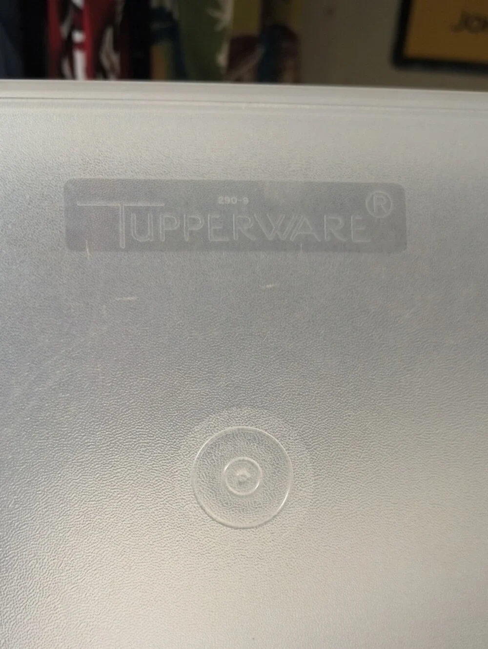 Tupperware read lid