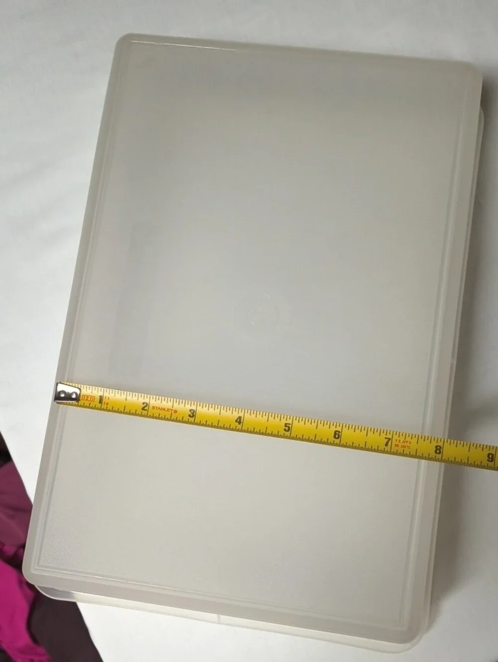 Tupperware read lid