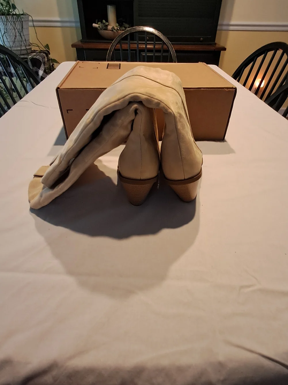 N/A stylish beige