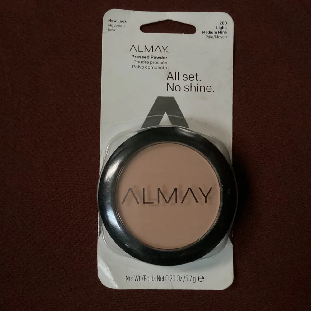 Almay pressed powder