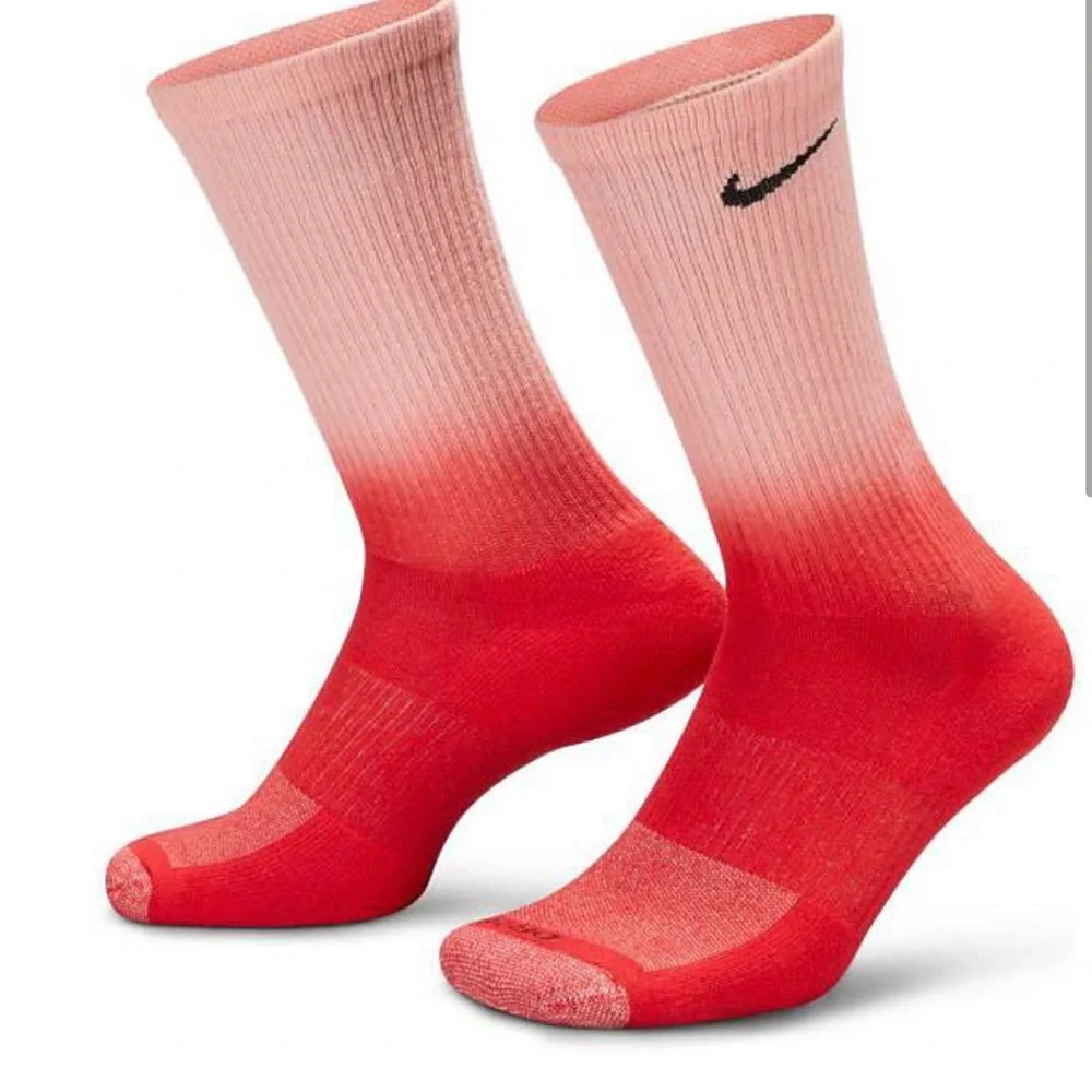 Nike everyday plus