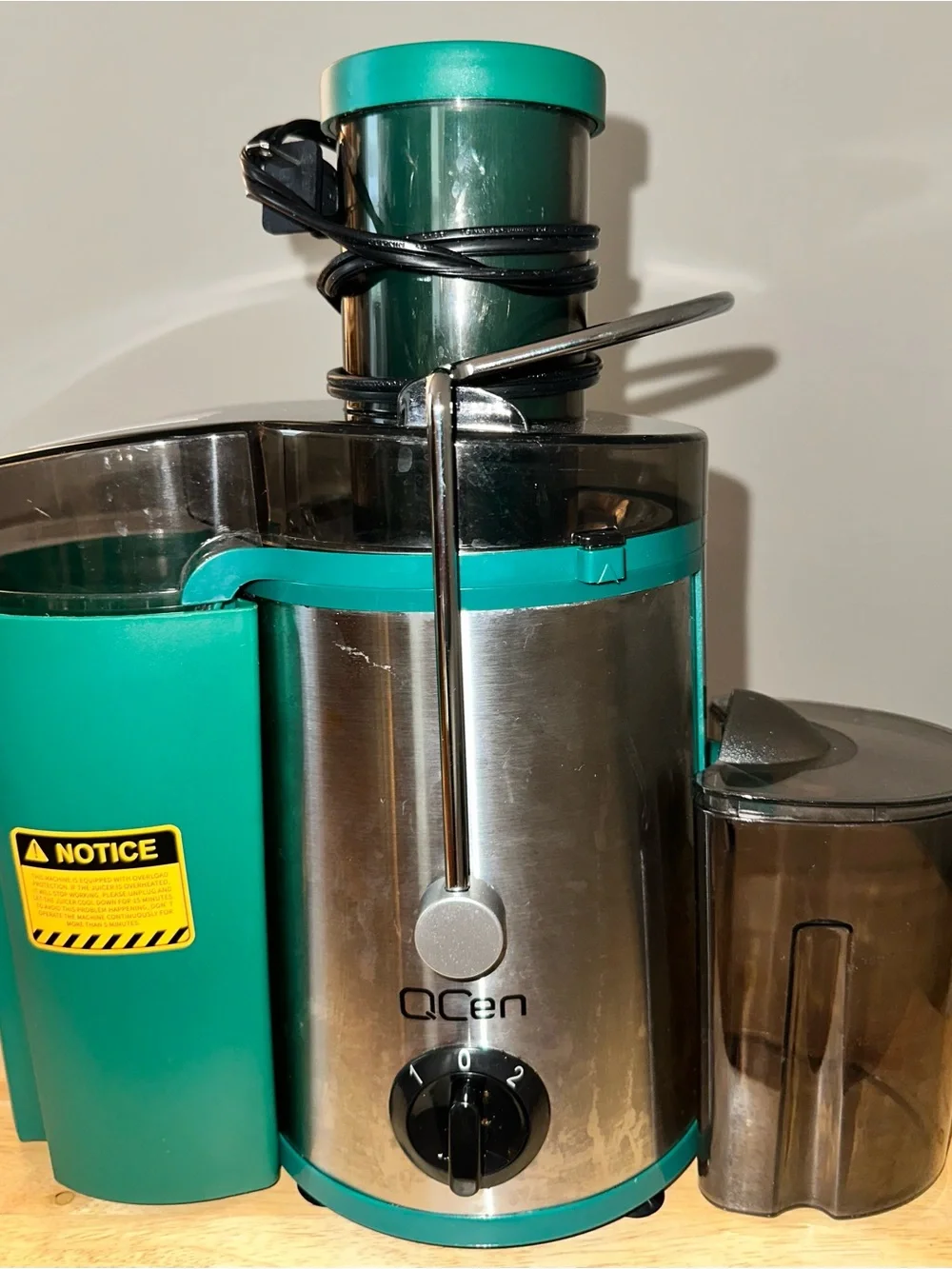 QCen Juicer Machine 500W Centrifugal Juicer with Extra Wide Feed Chute