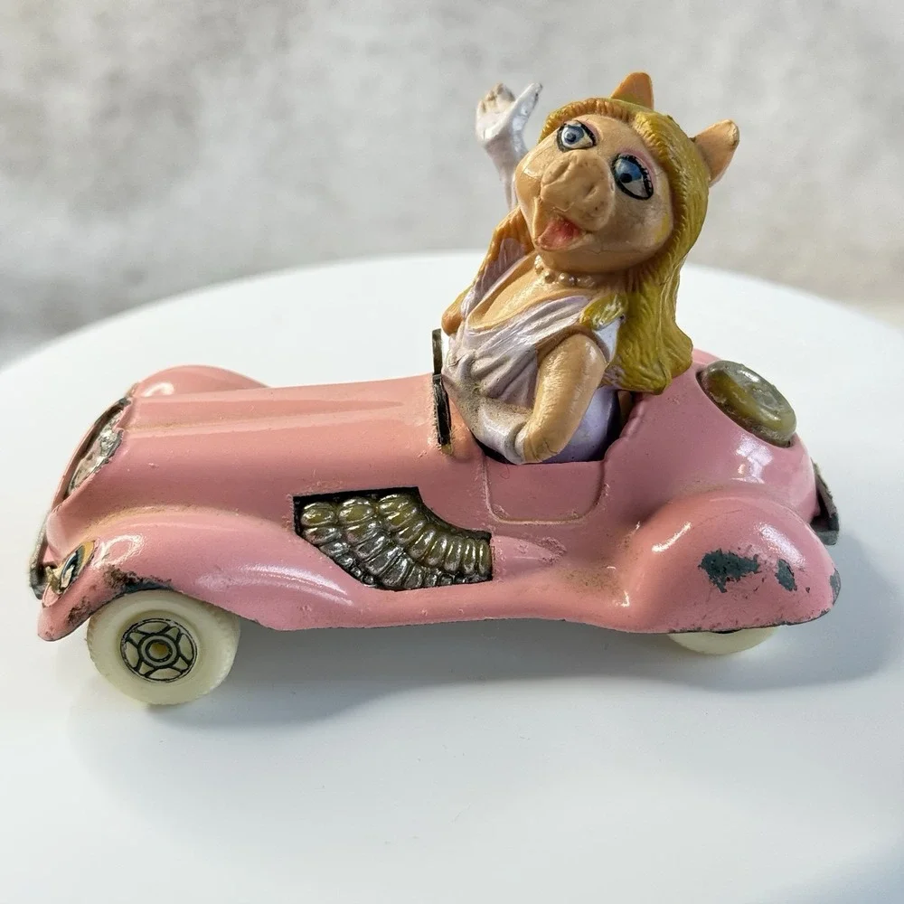 1979 Corgi Miss Piggy Pink Metal Car 4in Henson Assoc. Dlightly Different‎