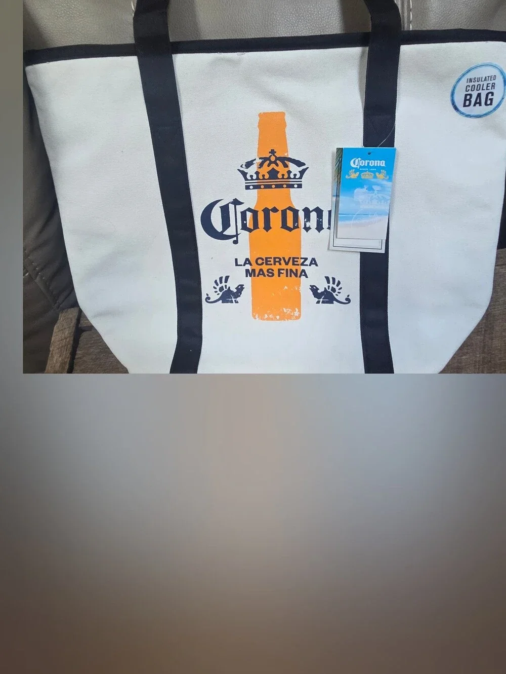 Officially licensed Northlight 19.5