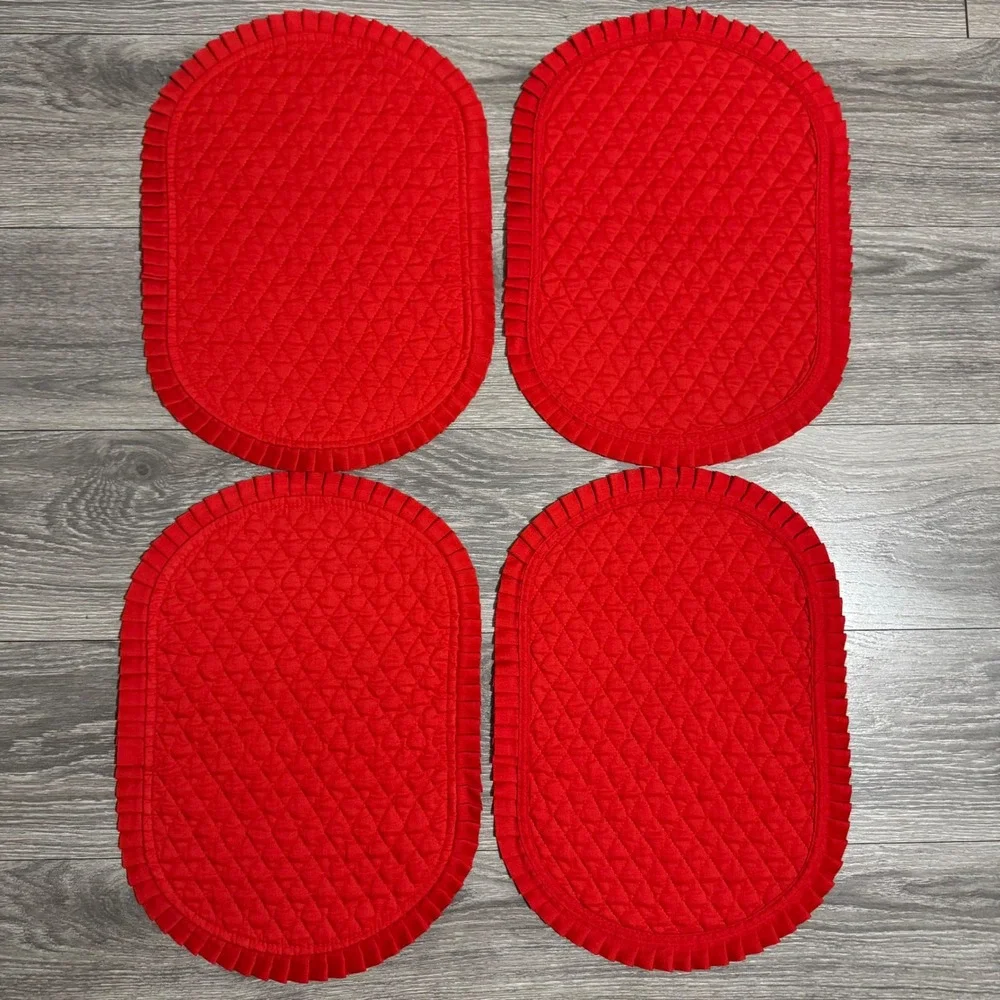Set of 4 Red Quilted Oval Placemats Ruffled Edge Farmhouse Holiday Decor 17x12.5