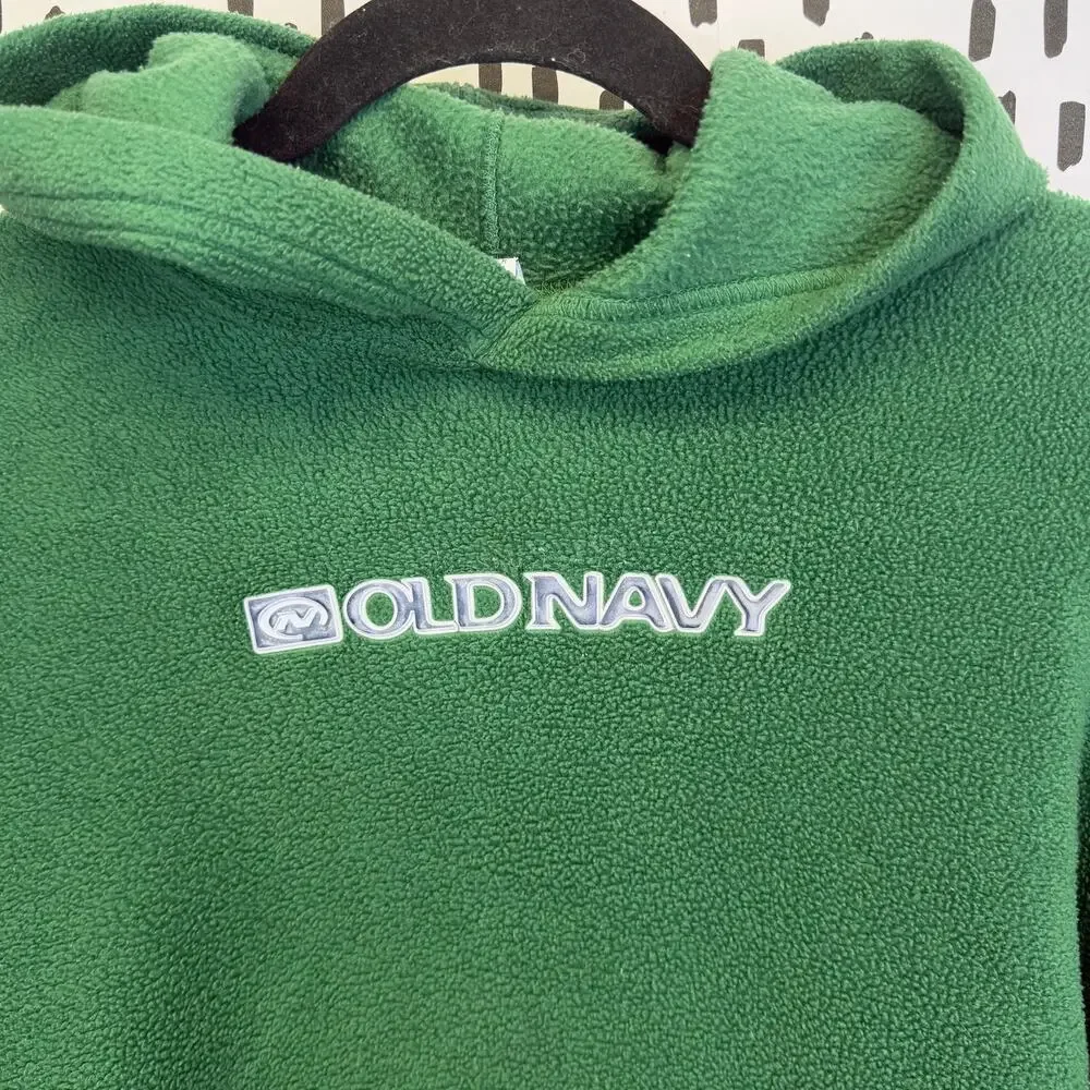 Old Navy up 19