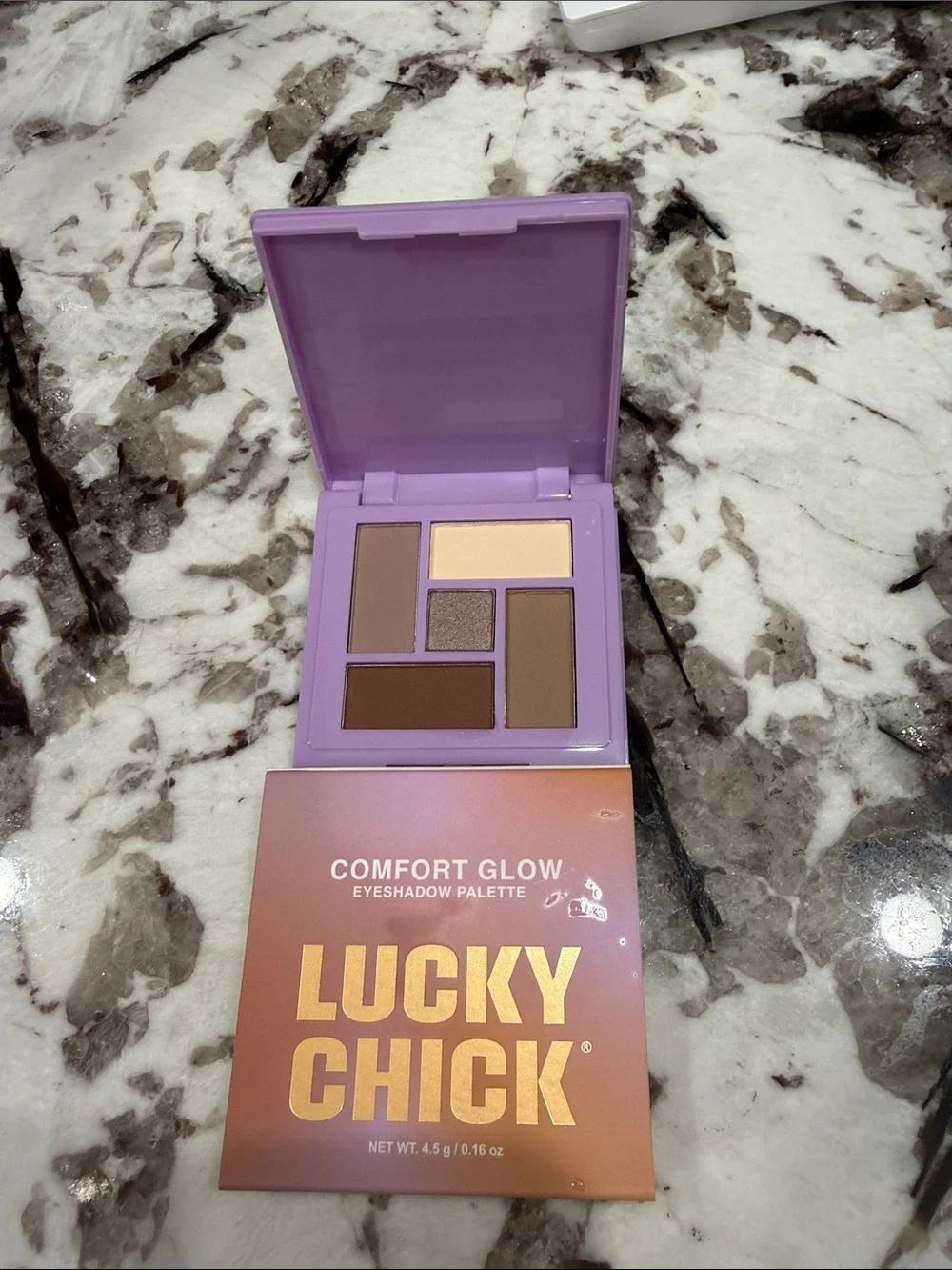Comfort Glow Eyeshadow Palette — Neutral Shades