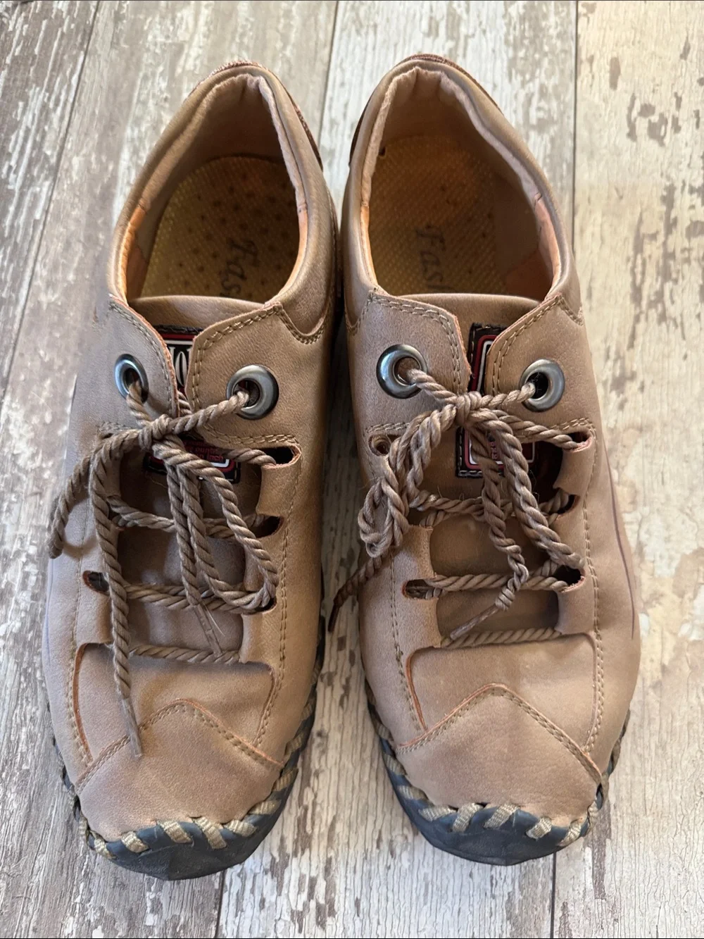 Men's Casual Lace-Up Derbys in Light Brown