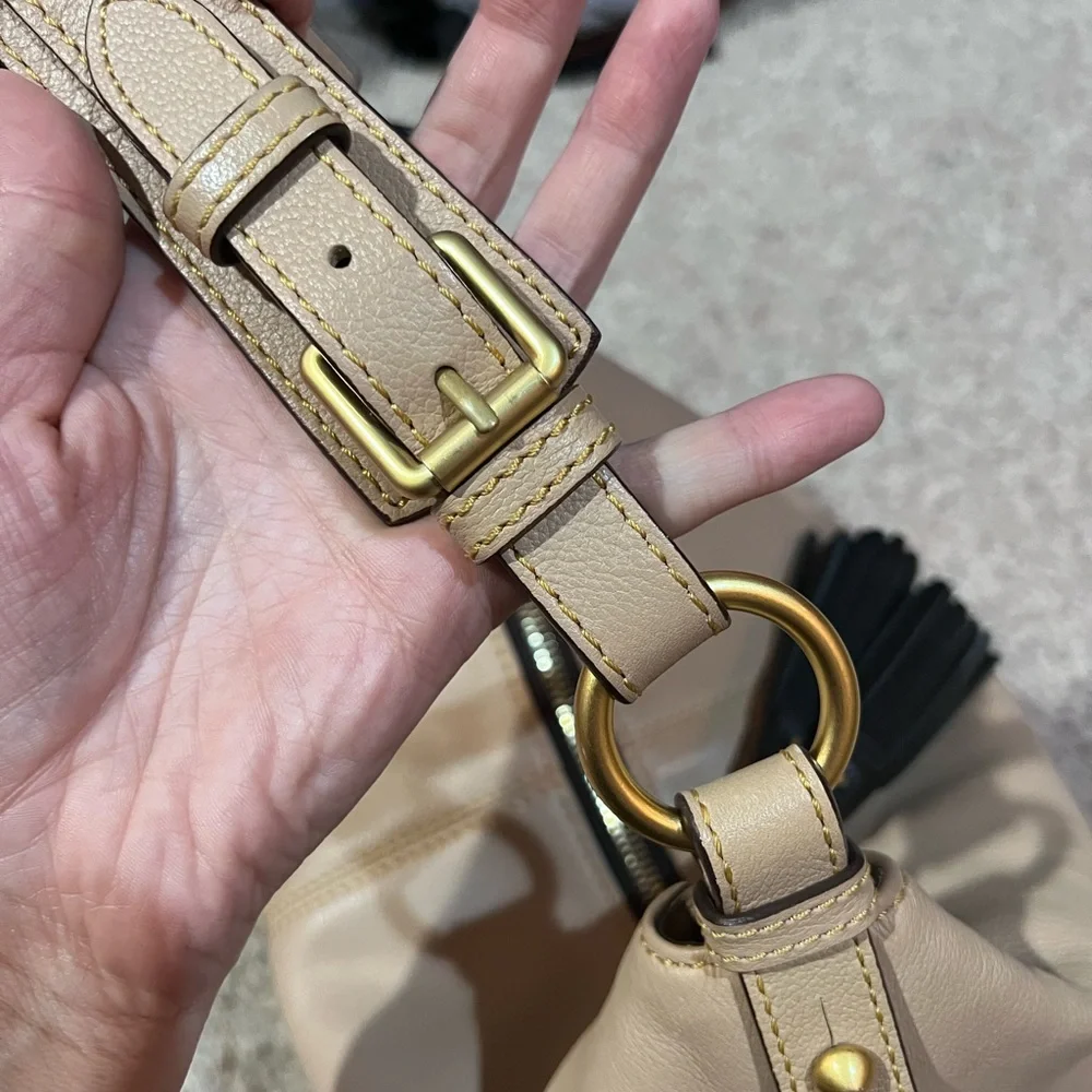 Dooney & Bourke gently used