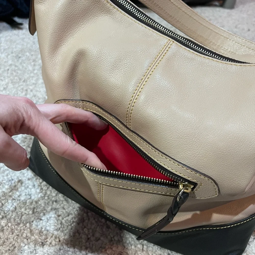 Dooney & Bourke gently used