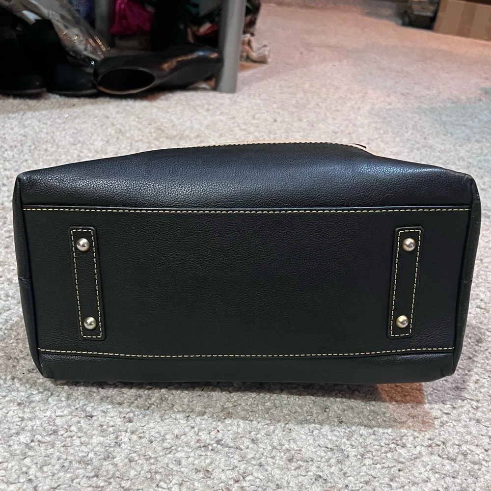 Dooney & Bourke gently used