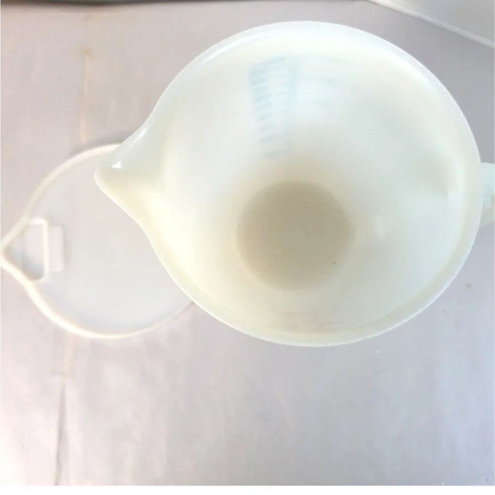 Tupperware vintage cup