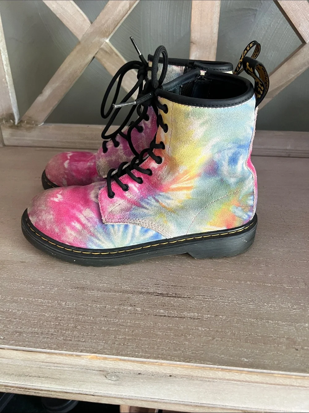 Dr. Martens bright tie