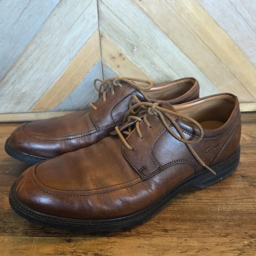 Clarks‎ Shoes Men's Size 9M Brown Leather Lace Up Oxford Comfort Extralight