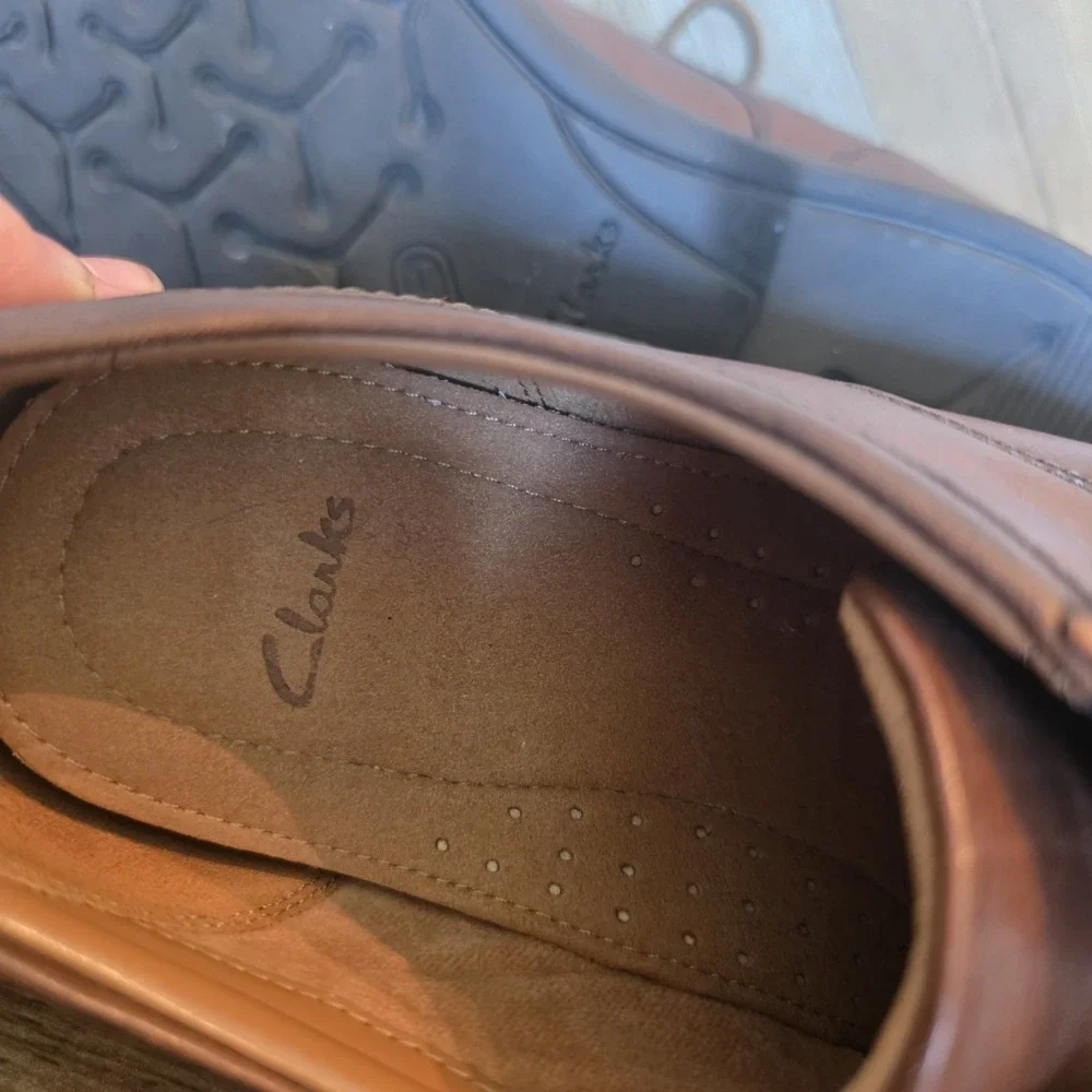 Clarks‎ Shoes Men's Size 9M Brown Leather Lace Up Oxford Comfort Extralight