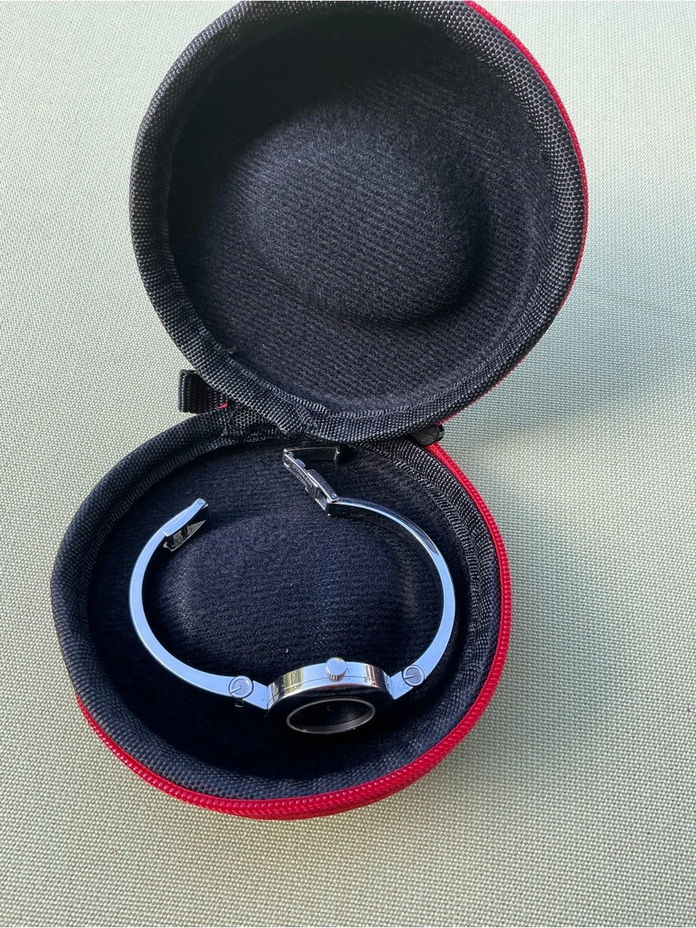 Gucci sleek authentic
