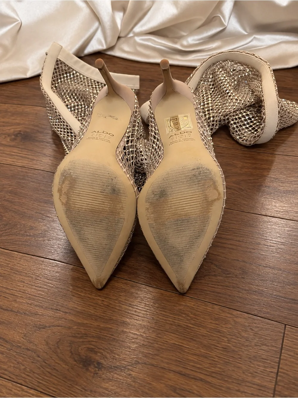 Aldo stunning nude