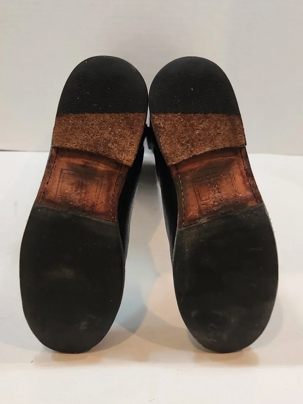 Frye brand style