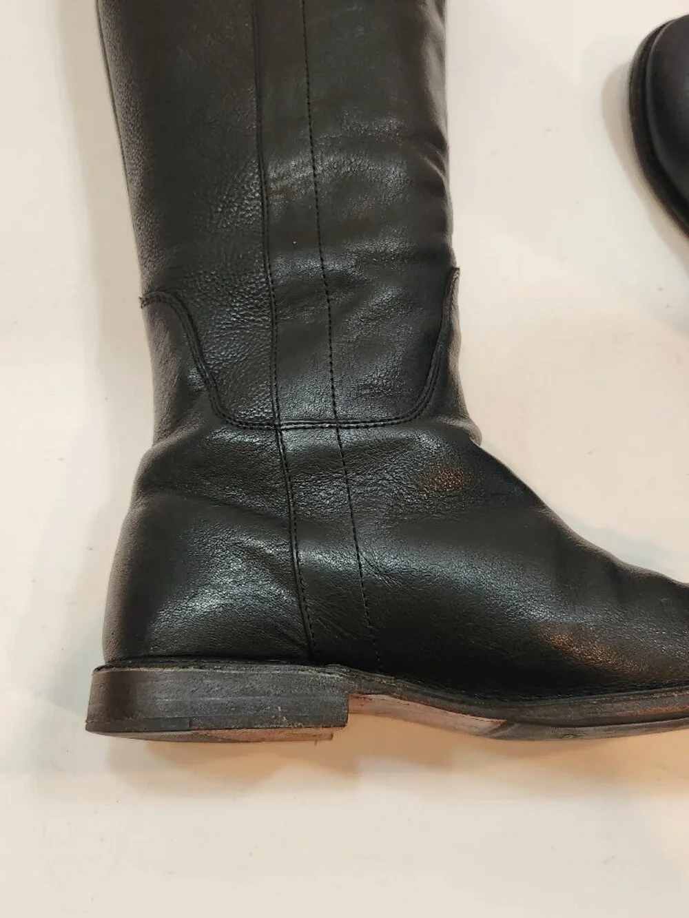 Frye brand style