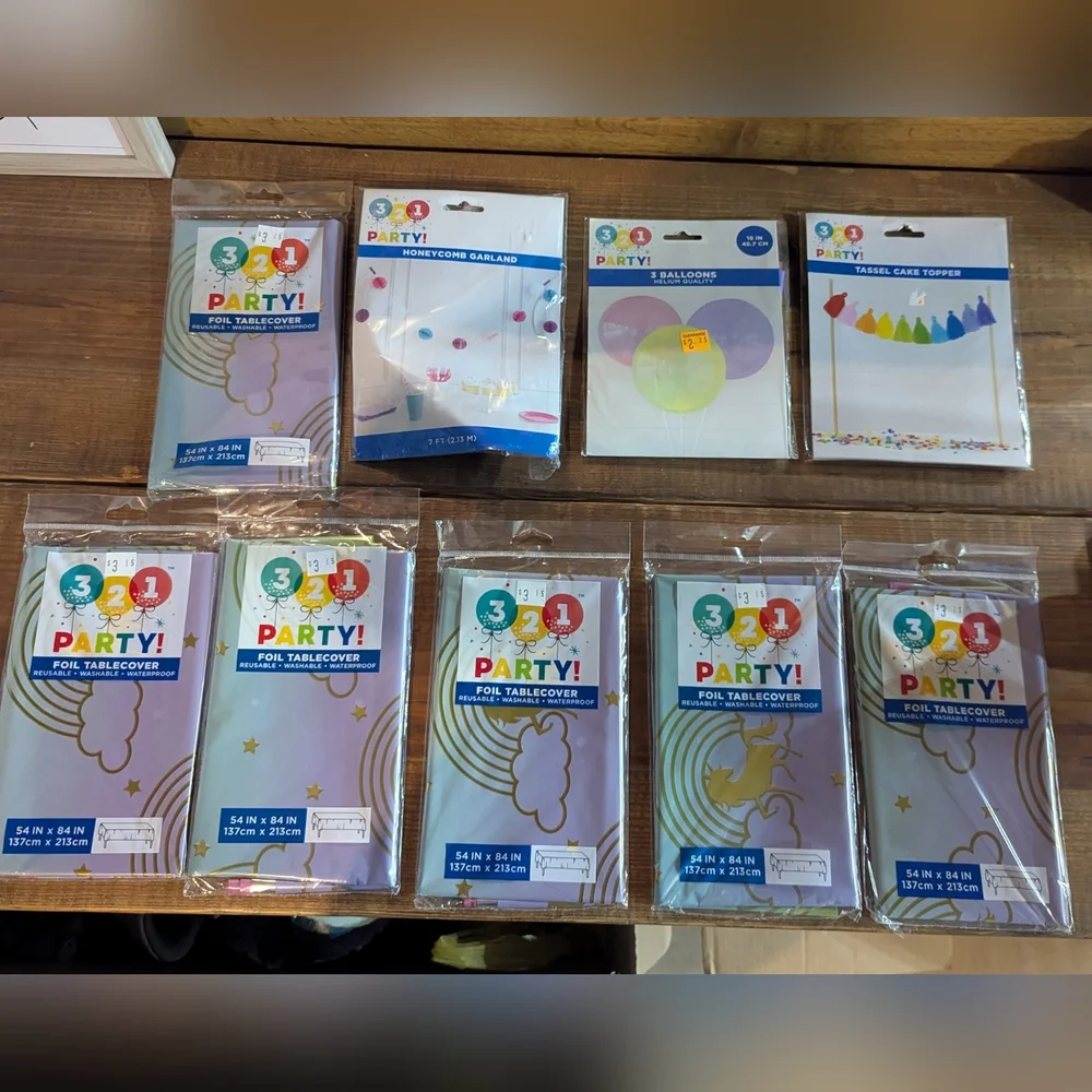 9 Pc Rainbow Unicorn‎ Party Supplies (Tablecloths, Garland, Balloons, Topper)