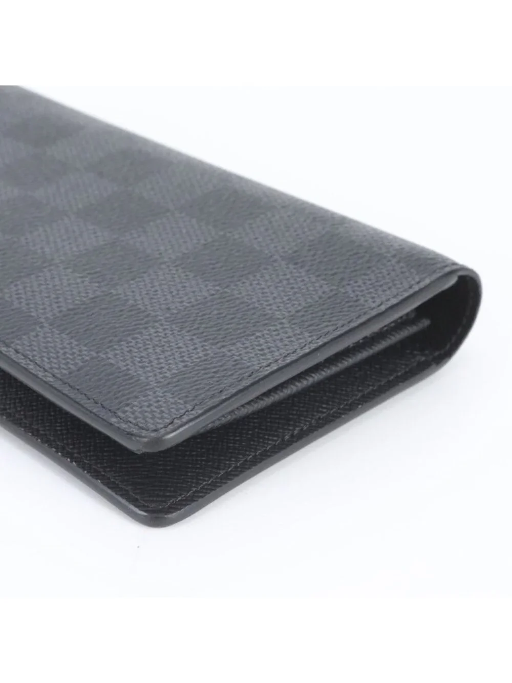 Louis Vuitton slight coated 10