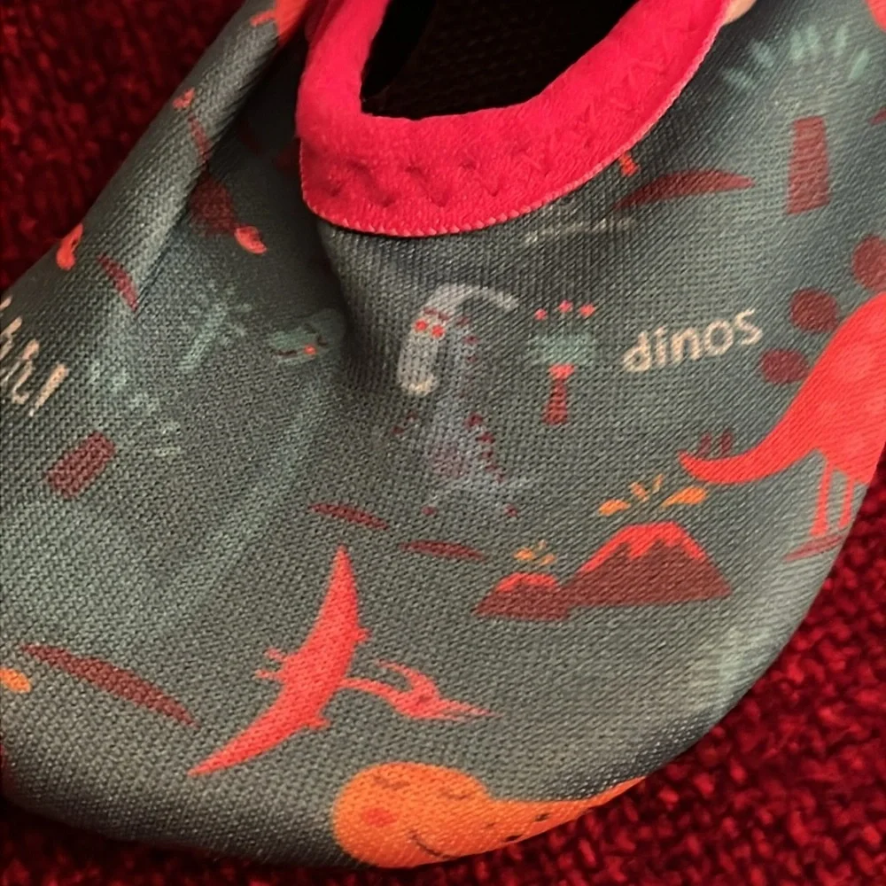 N/A dino print
