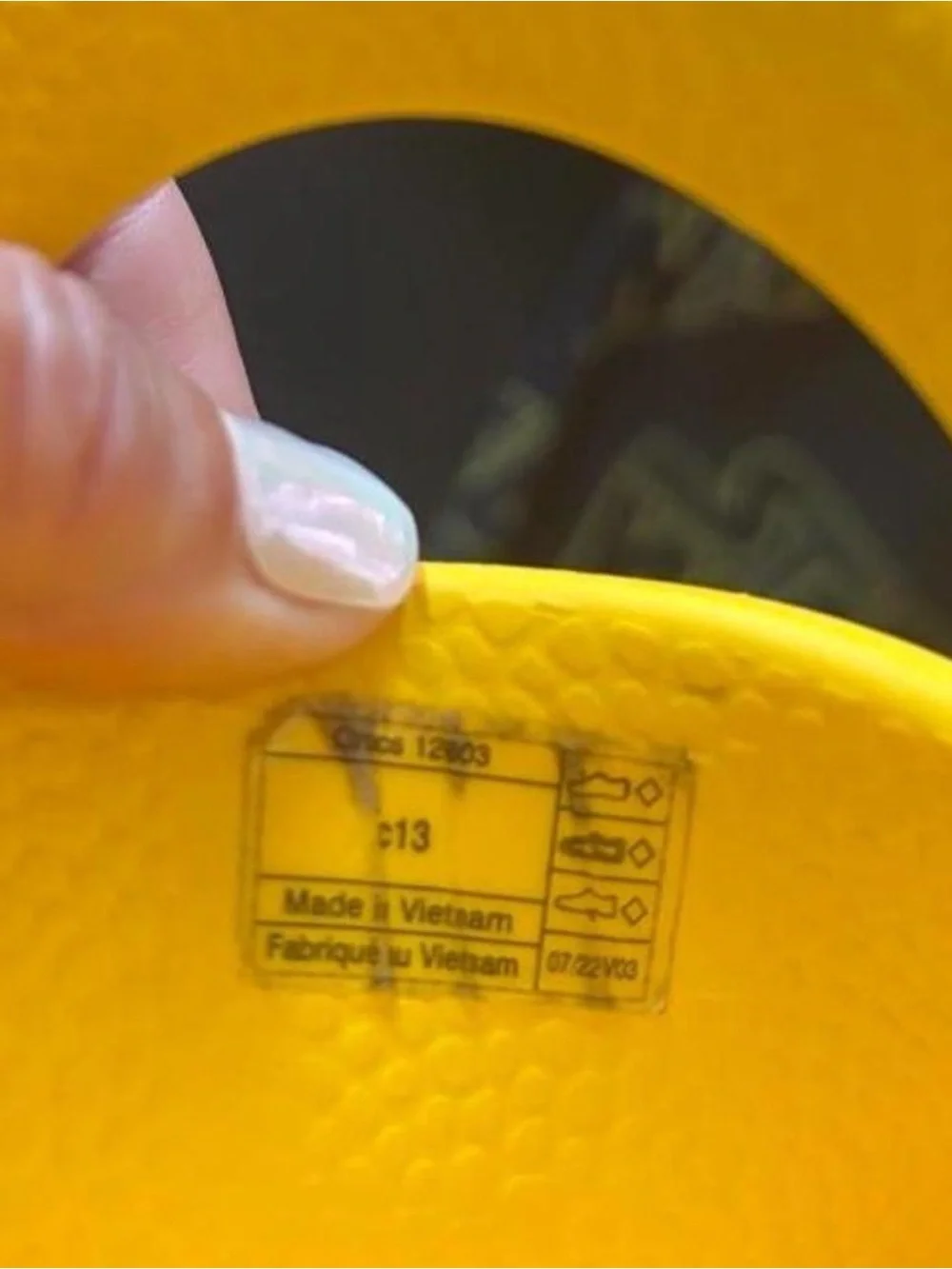 CROCS easy off