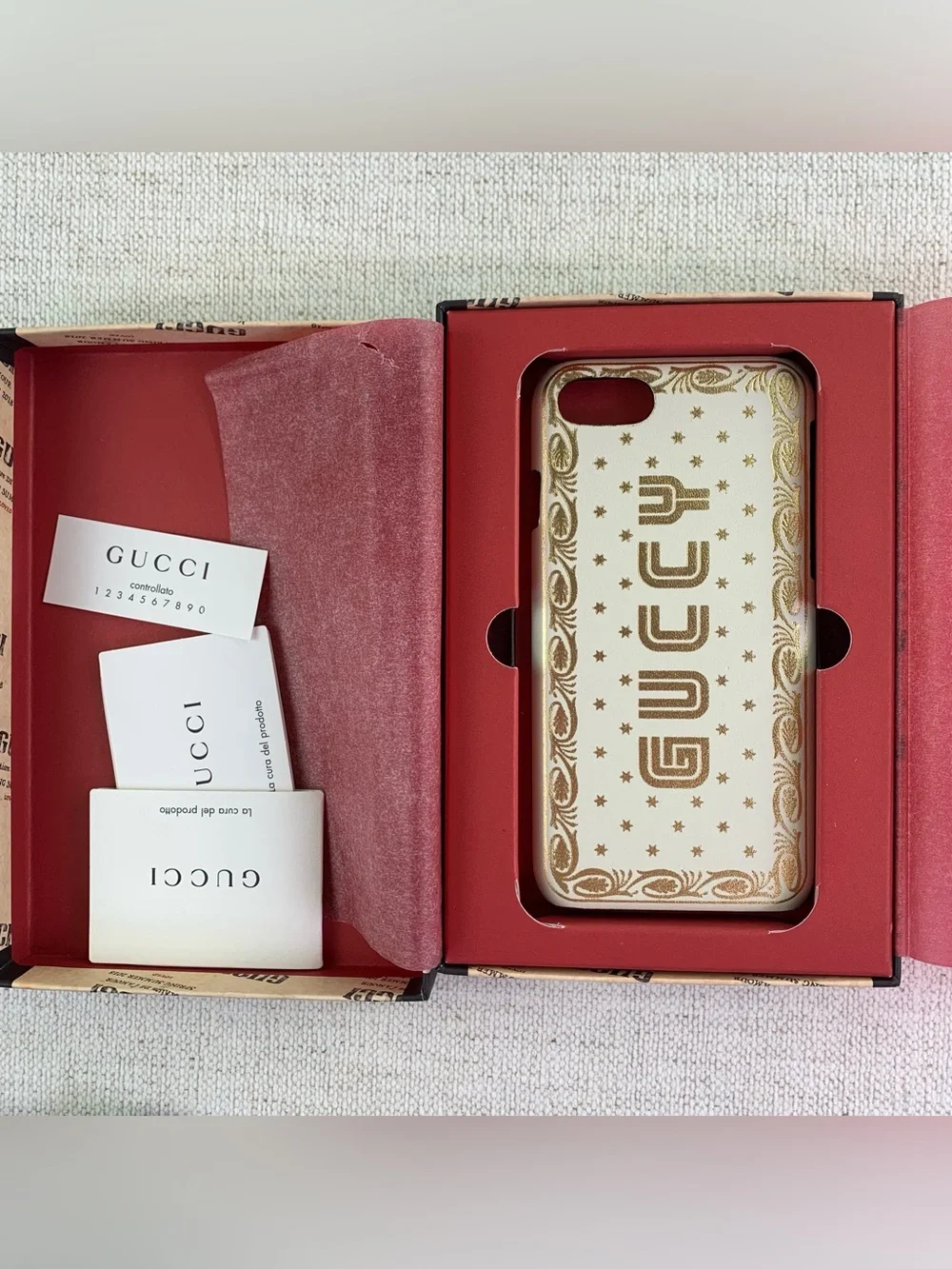 Gucci New Cream‎ & Gold Signature Logo GUCCY iPhone 7 Case