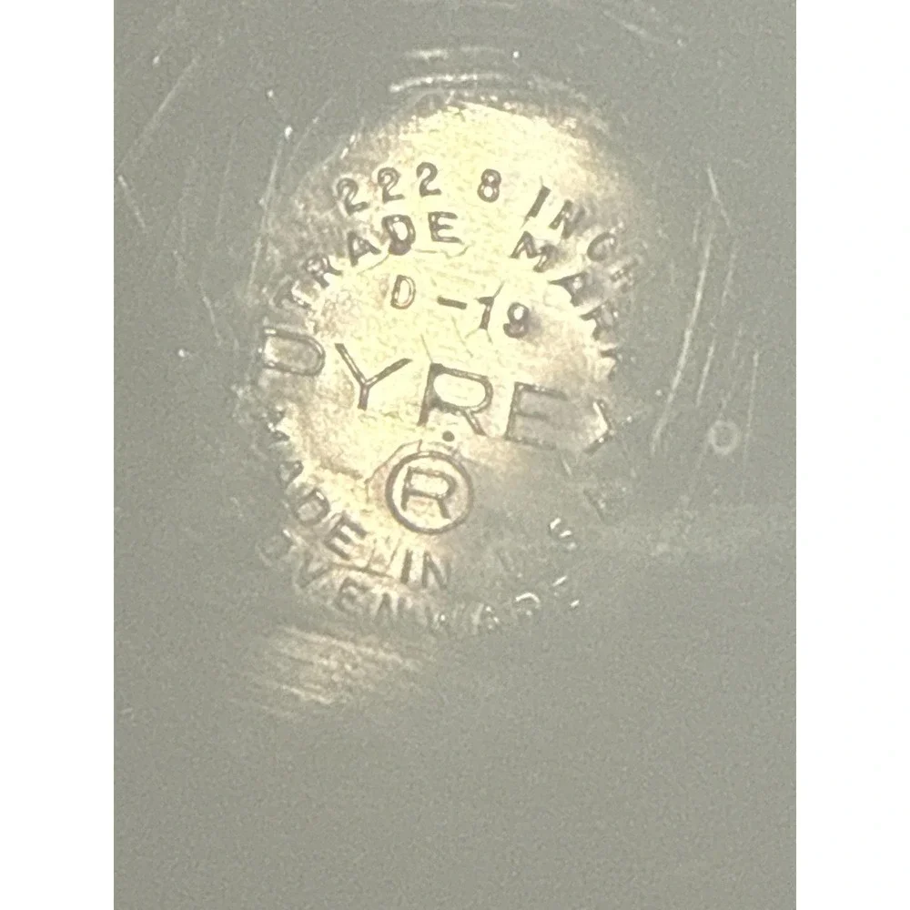 Pyrex vintage 222