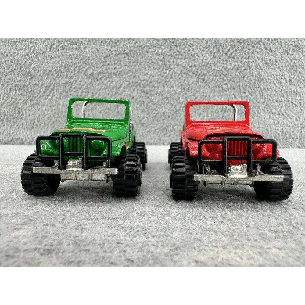 ROAD CHAMPS Coyotes Off Roader 4X4 Jeep Lof of 2 T5