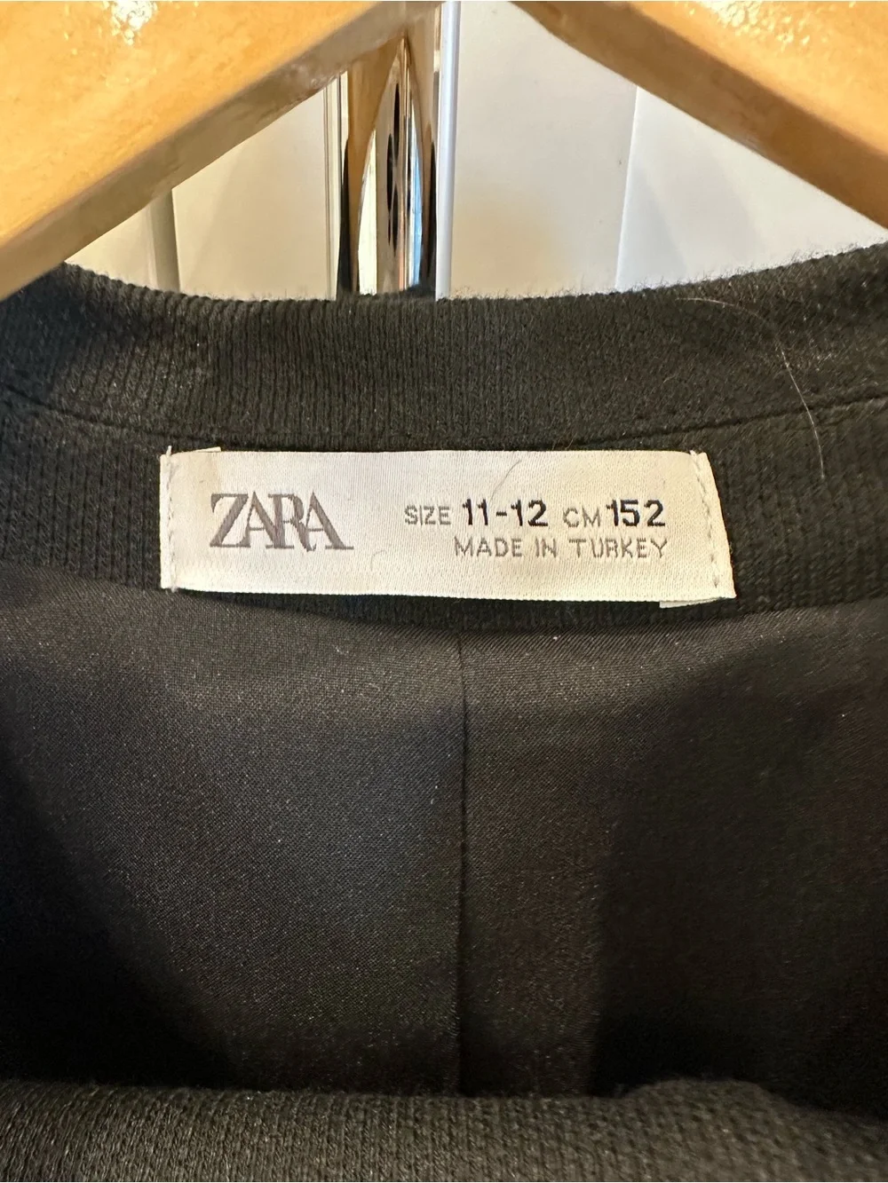 Zara excellent no