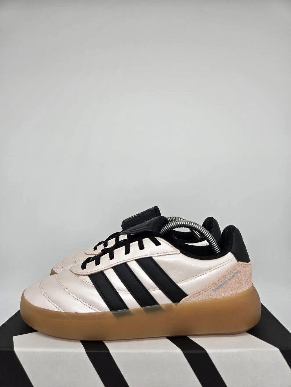 Adidas Women's Barreda Mundial HP6921 Sandy Pink Met. Core Black Shoes Size 8