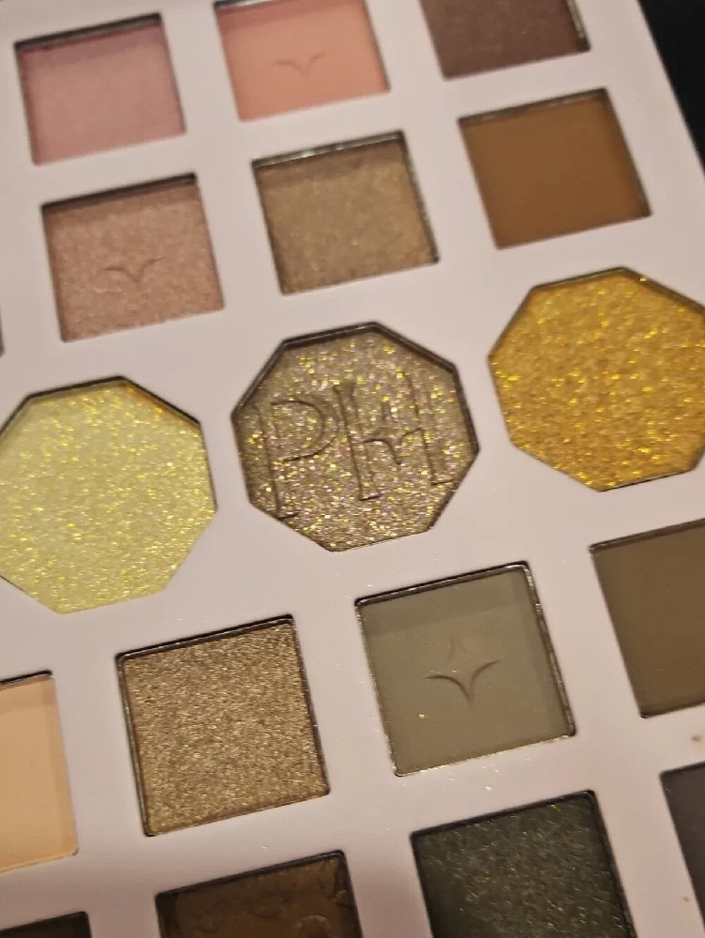 Paris Hilton cosmetics eyeshadow