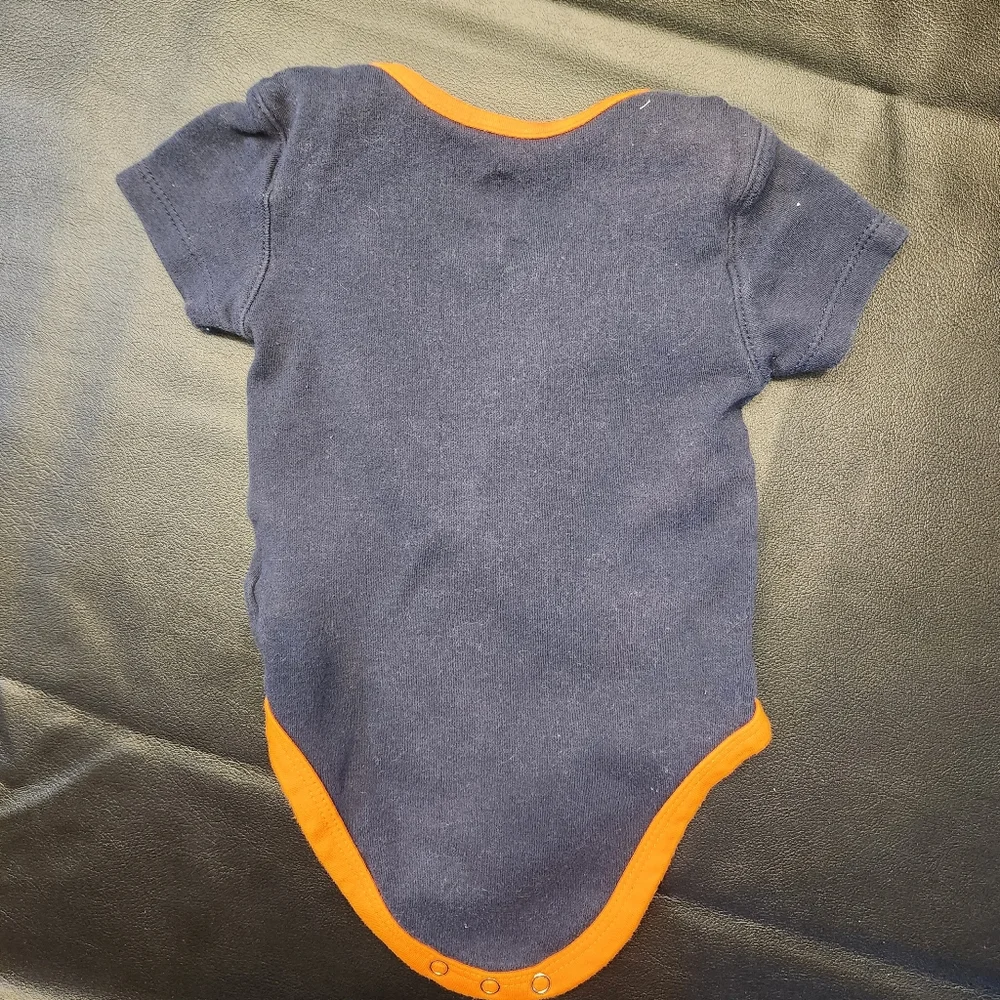 6/9 months Chicago Bears onies