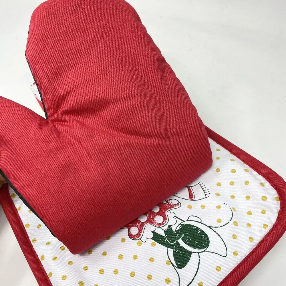 DISNEY MINNIE MOUSE‎ HOLIDAY OVERSIZED OVEN MITT & POT HOLDER SET CHRISTMAS