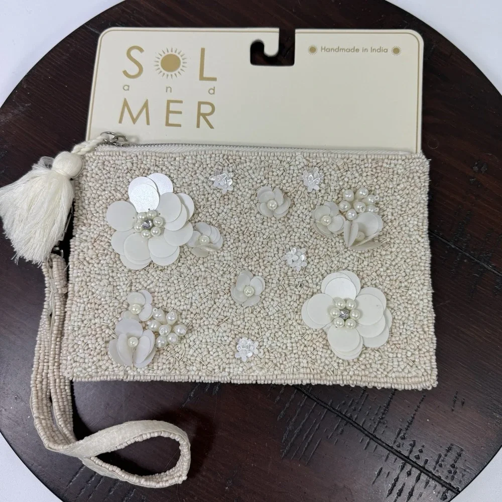 Sol And Mer Ivory Beaded Floral Wristlet Clutch Bachelorette Party Wedding‎ Glam