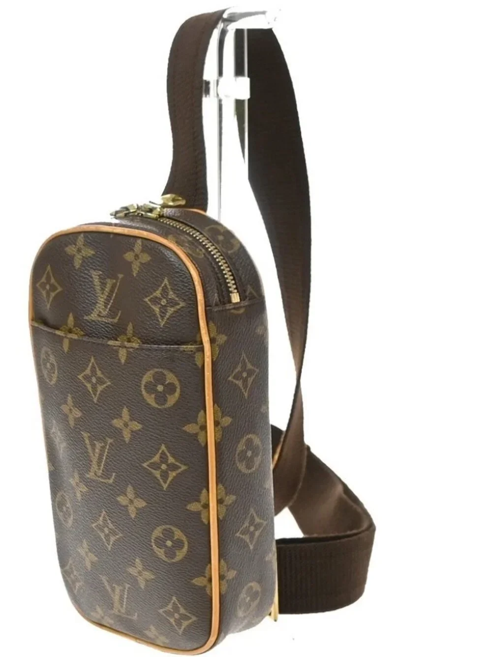 Louis Vuitton 👇please check