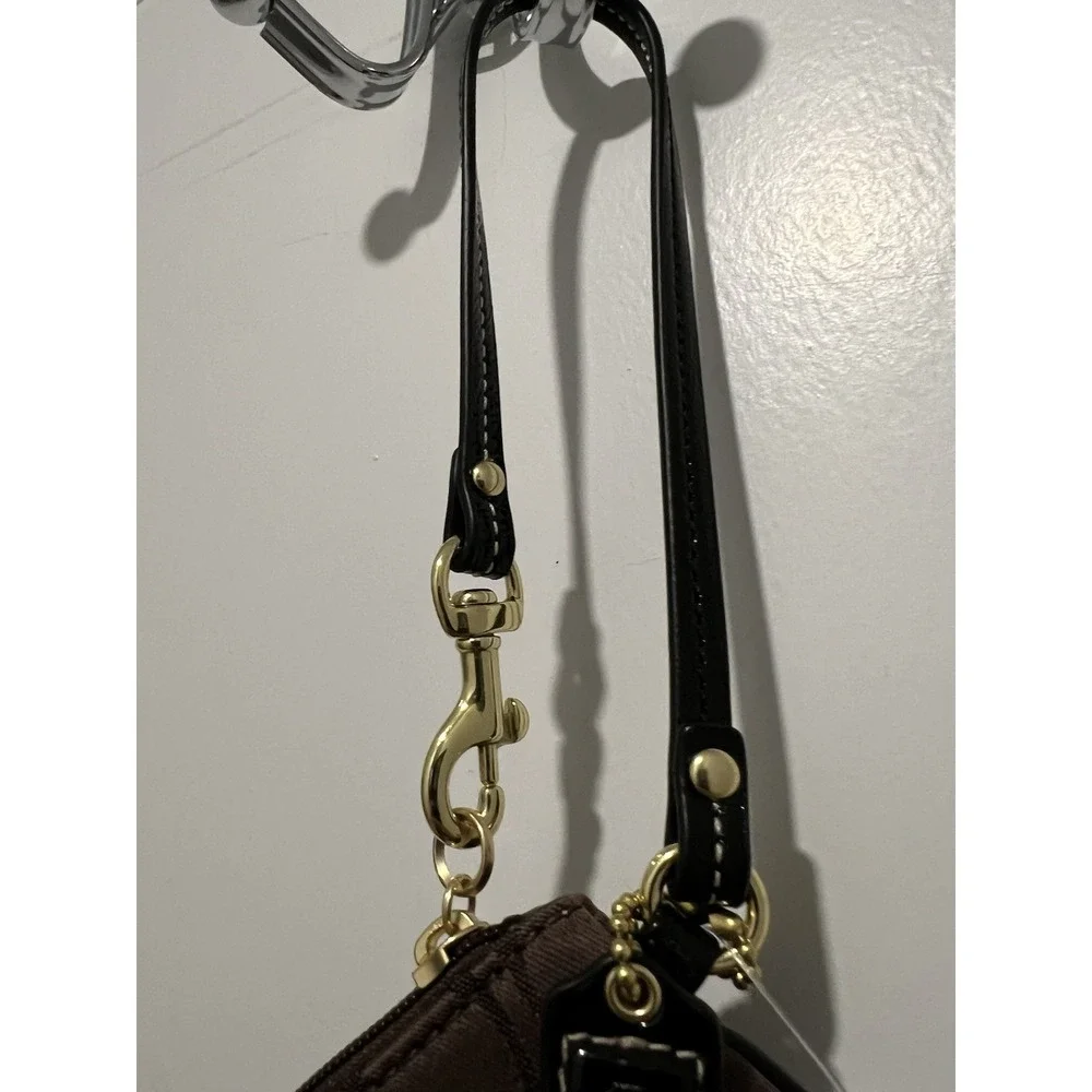 Coach Corner Zip‎ Wristlet in Signature Canvas w/ Stripe in Walnut/Black NWT $58