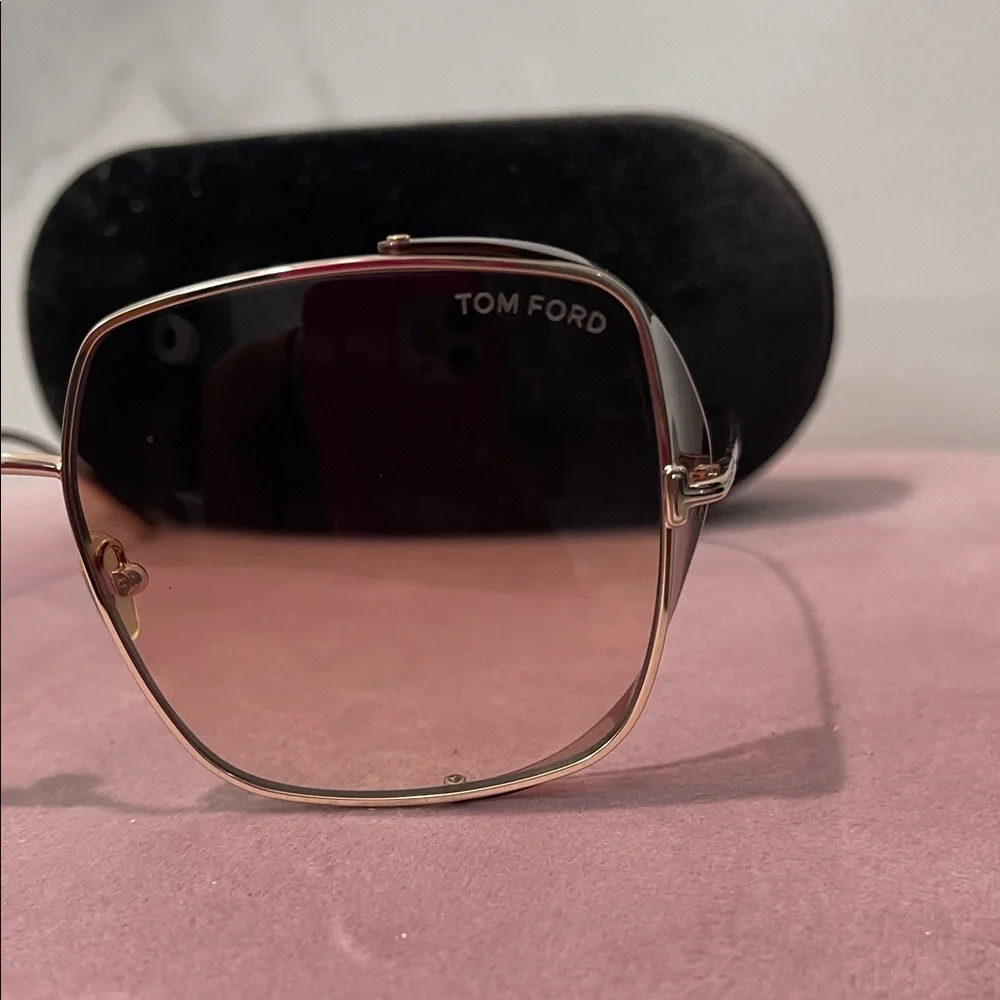 Tom Ford reposhing this