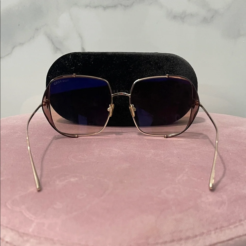 Tom Ford reposhing this