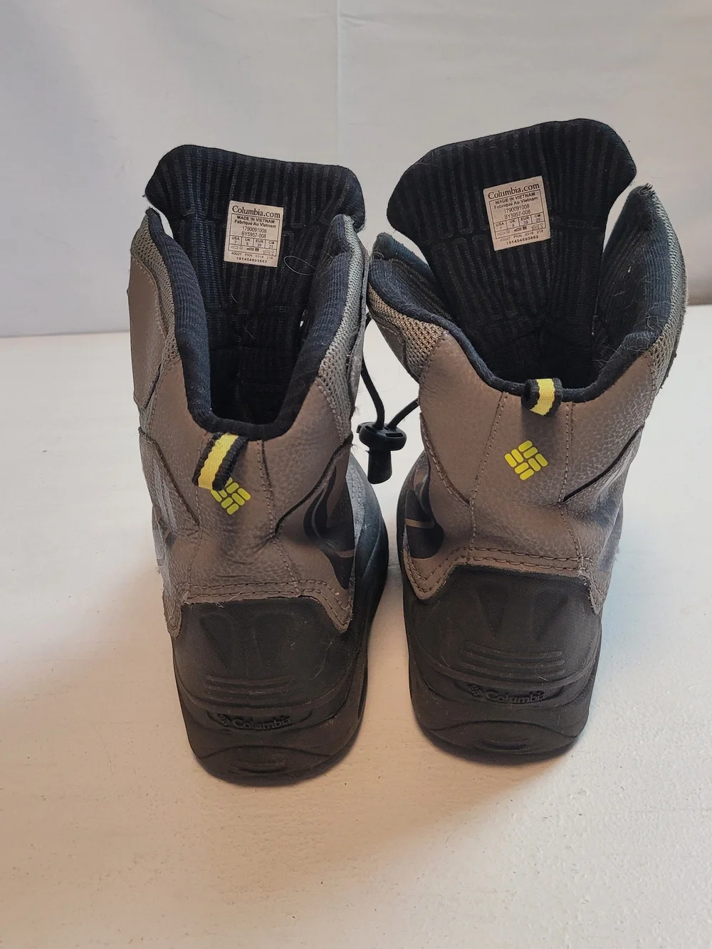 Columbia sturdy hiking