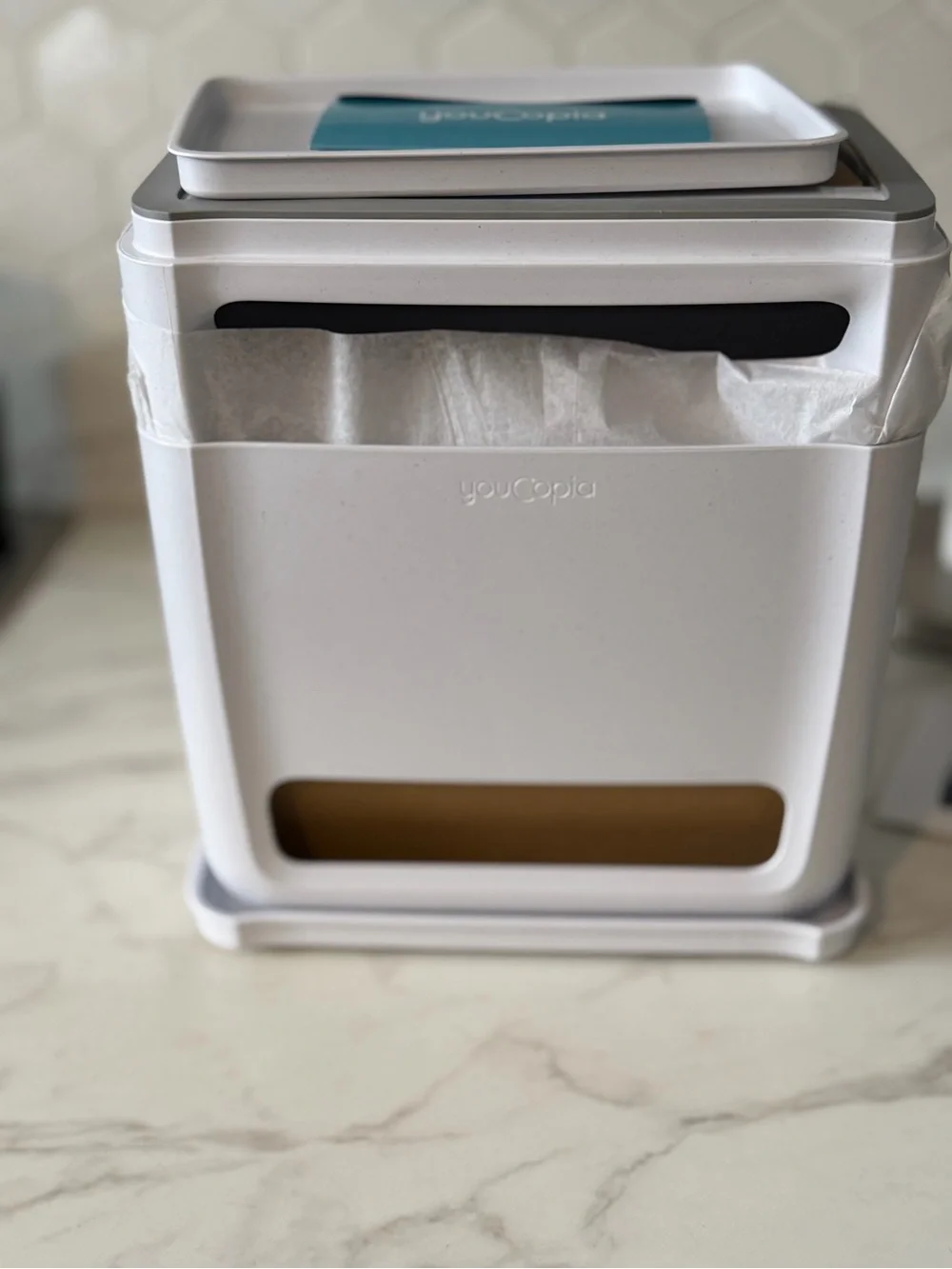 N/A white bag