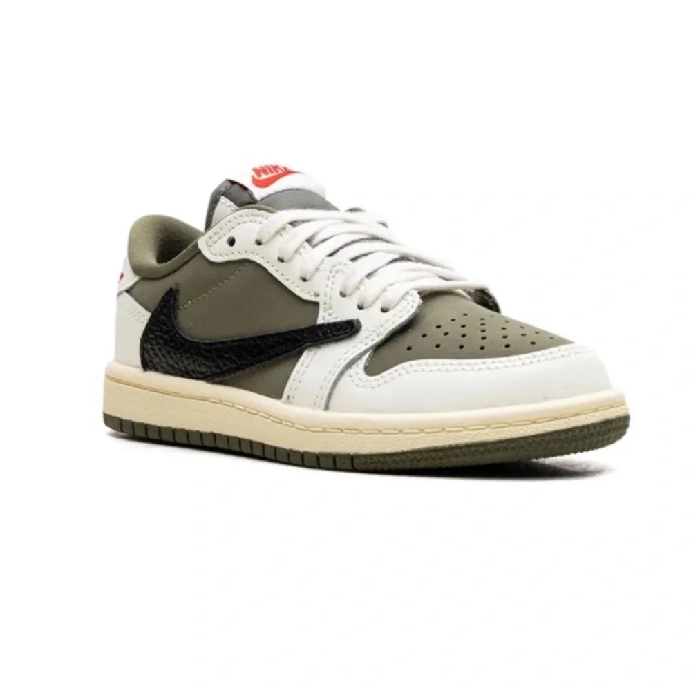 Jordan 1 Retro Low OG SP Travis Scott Nike Medium Olive Sz 11 BOY
