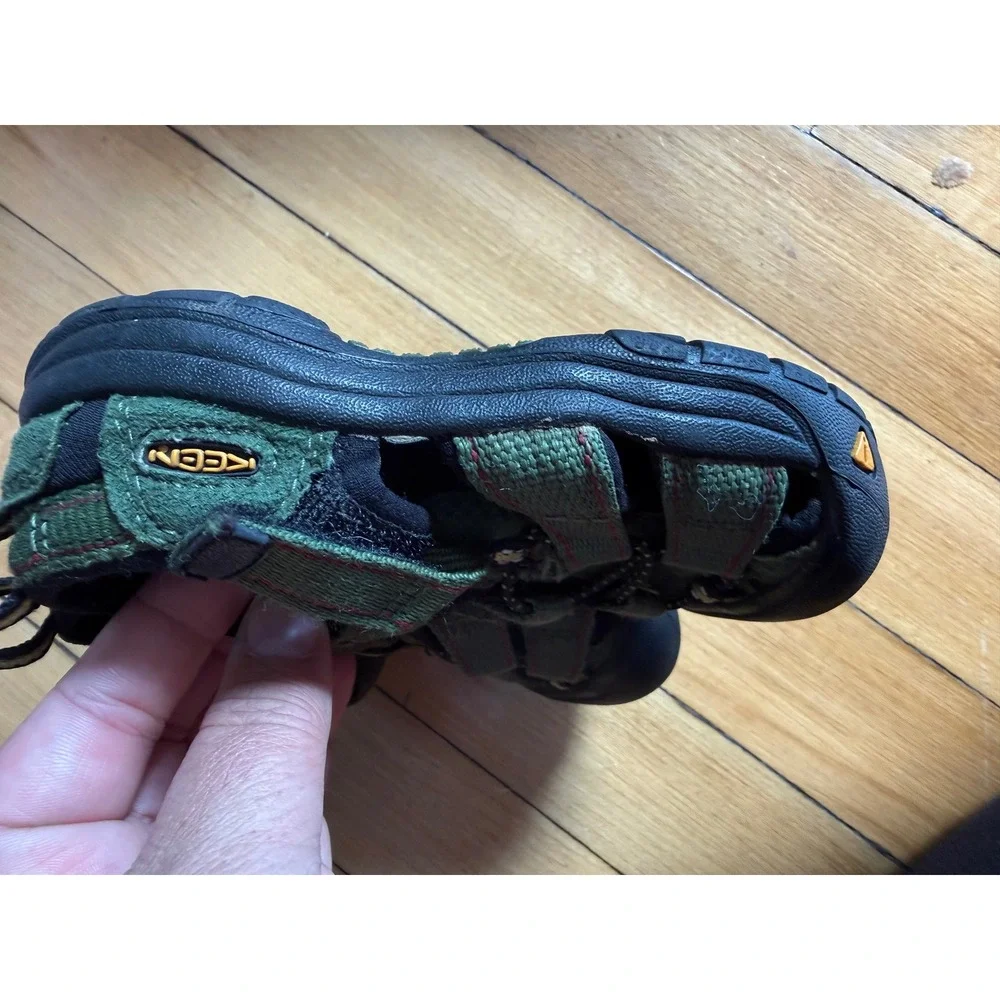 Keen green youth