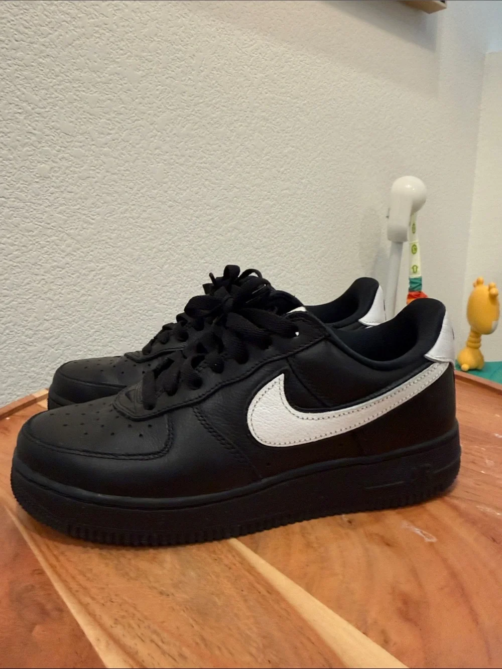 Nike youth low